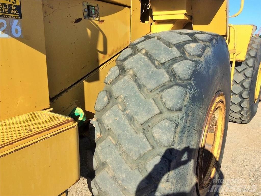 CAT 950F Kolesové nakladače