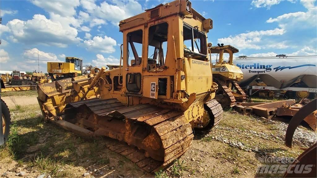 CAT D5B Pásové dozéry