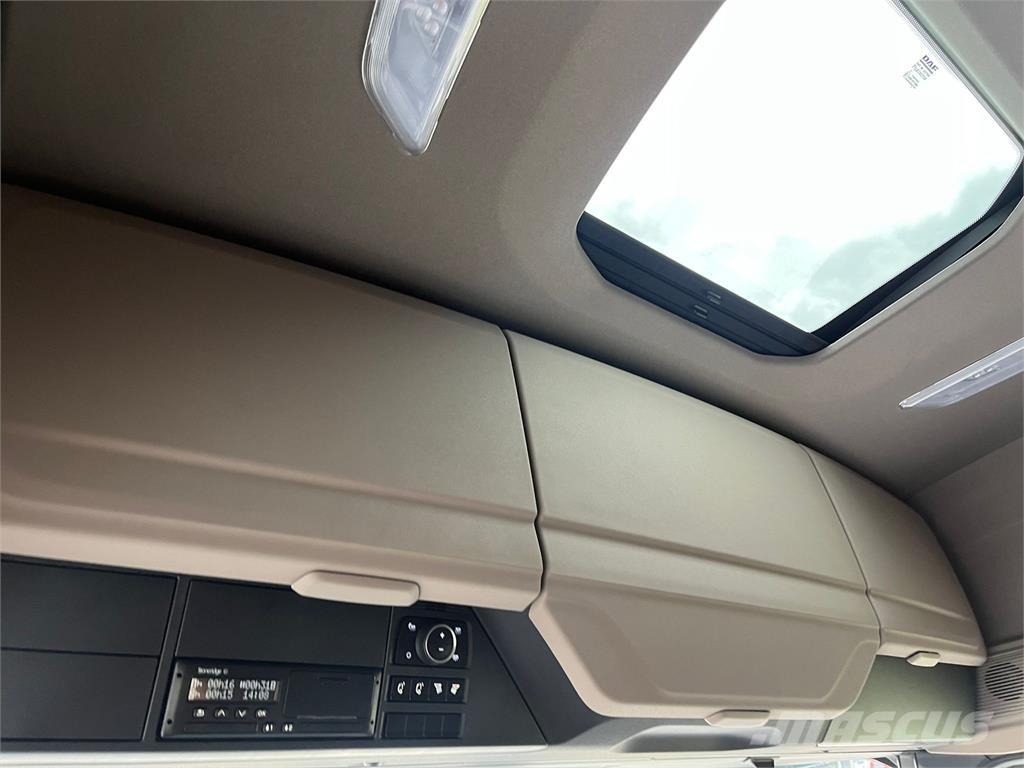 DAF XF480 FAS 6x2 Skriňová nadstavba