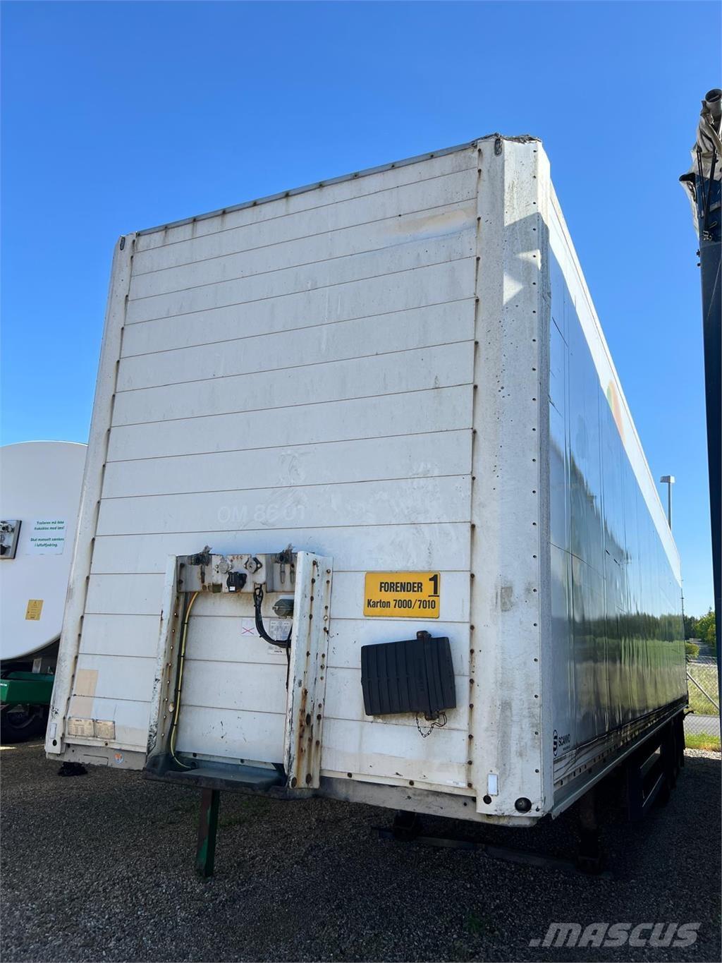 Schmitz 13,6 mtr boks Skriňové návesy