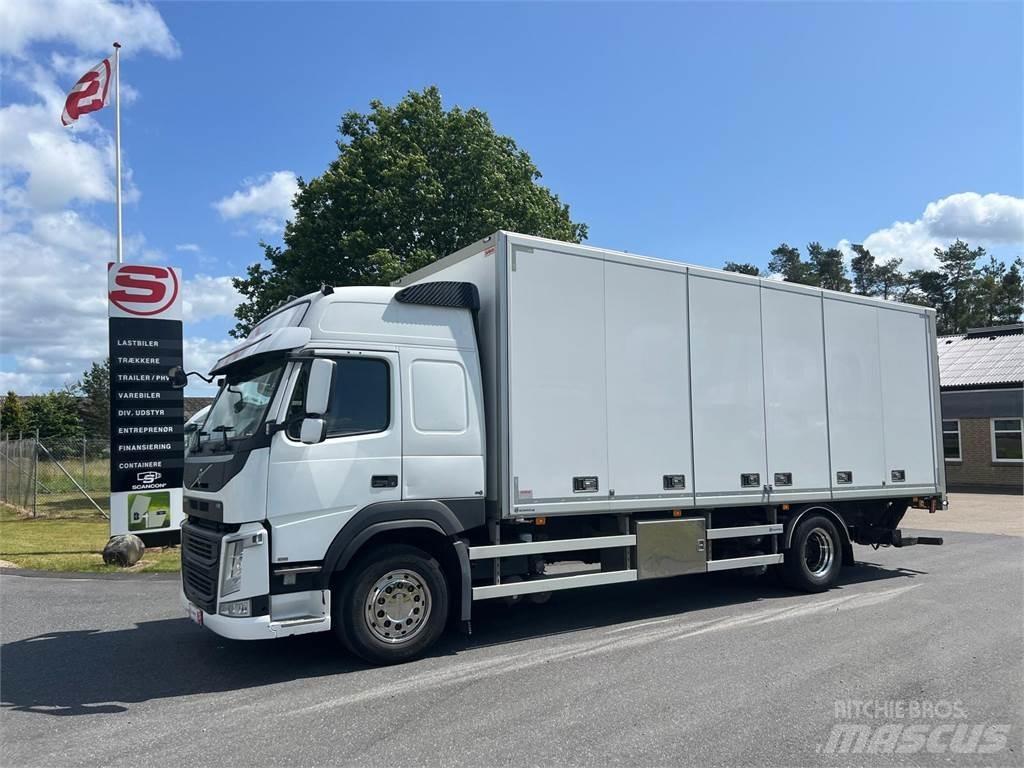 Volvo FM330 Skriňová nadstavba