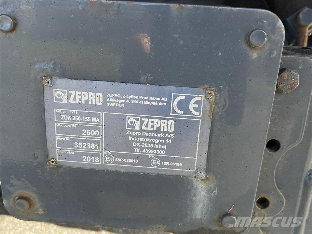 Volvo FM460 Skriňová nadstavba