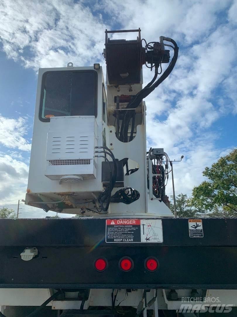 Altec 38103 Autožeriavy, hydraulické ruky
