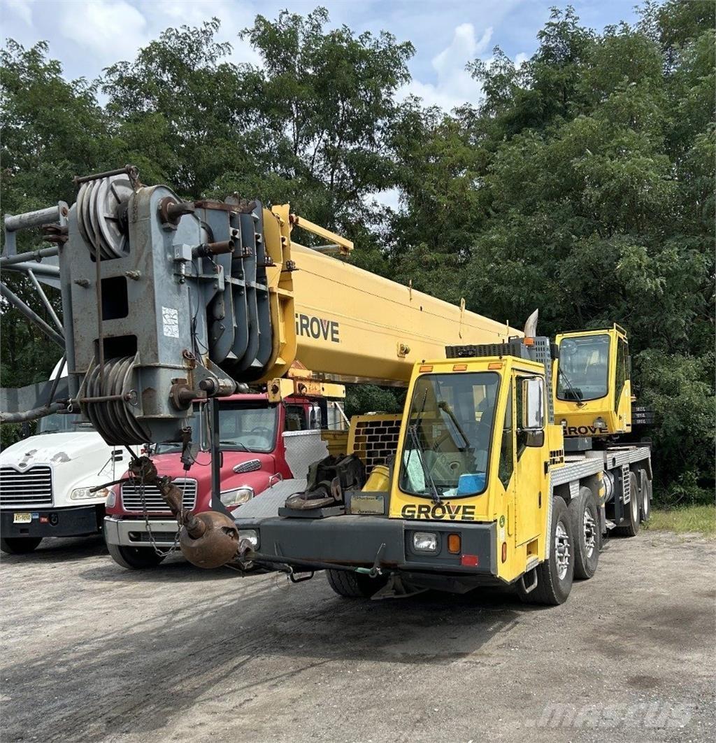 Grove TMS800 Univerzálne terénne žeriavy