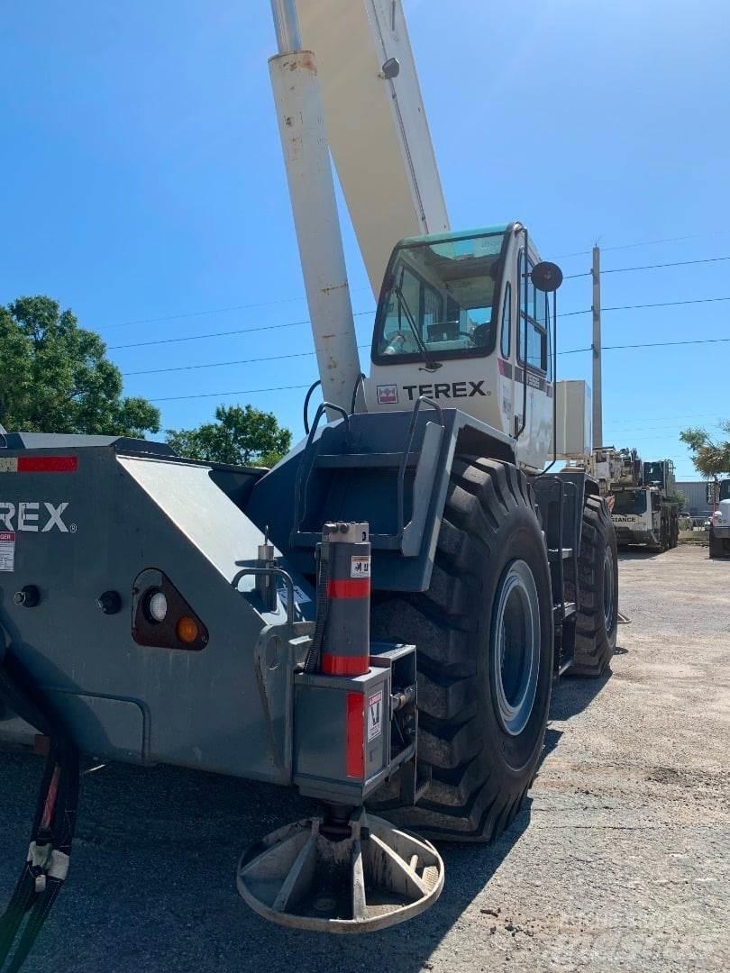 Terex  Žeriavy pre ťažký terén