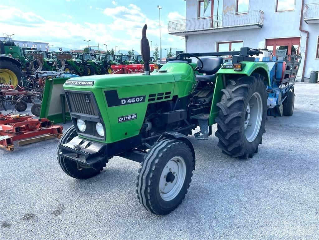 Deutz-Fahr D 45 07 Traktory