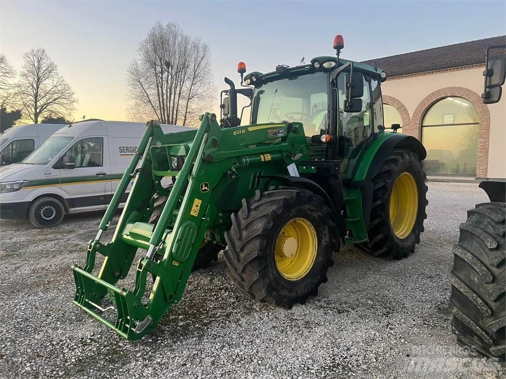 John Deere 6110 R Traktory