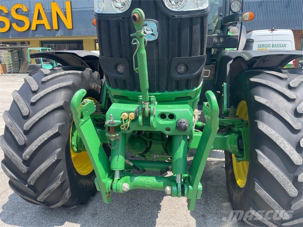 John Deere 6190 R Traktory