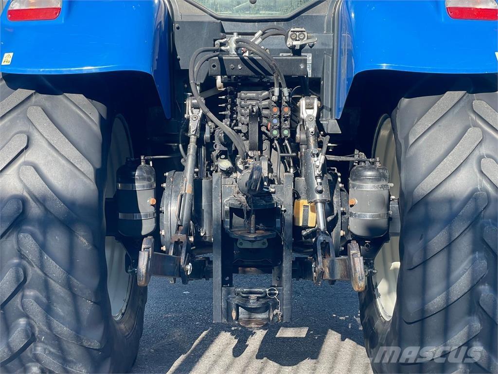 New Holland T7 210 Traktory