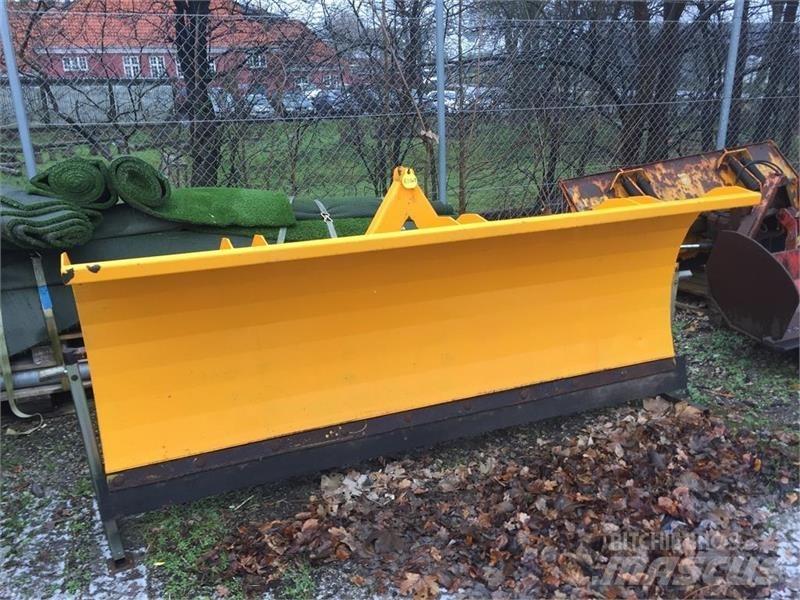 FM 2,5M Snežné pluhy, predné snežné radlice