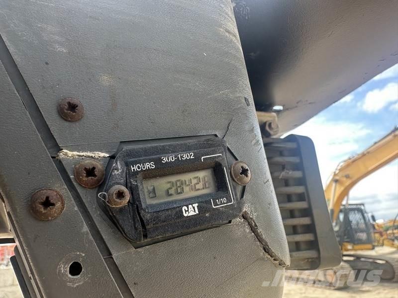 CAT 236B Stavebníctvo - ostatné