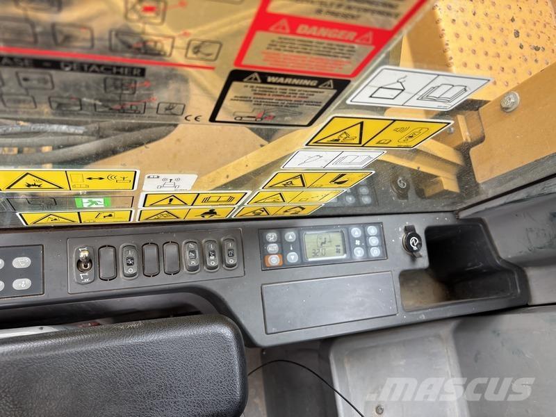 CAT 325FL Pásové rýpadlá