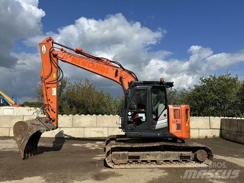Hitachi ZX135 Pásové rýpadlá