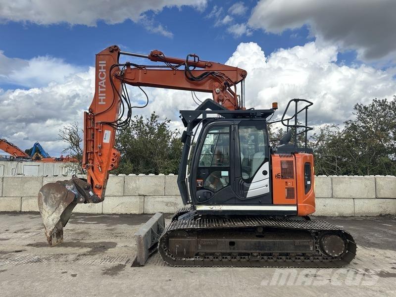 Hitachi ZX135 Demolačné rýpadlá