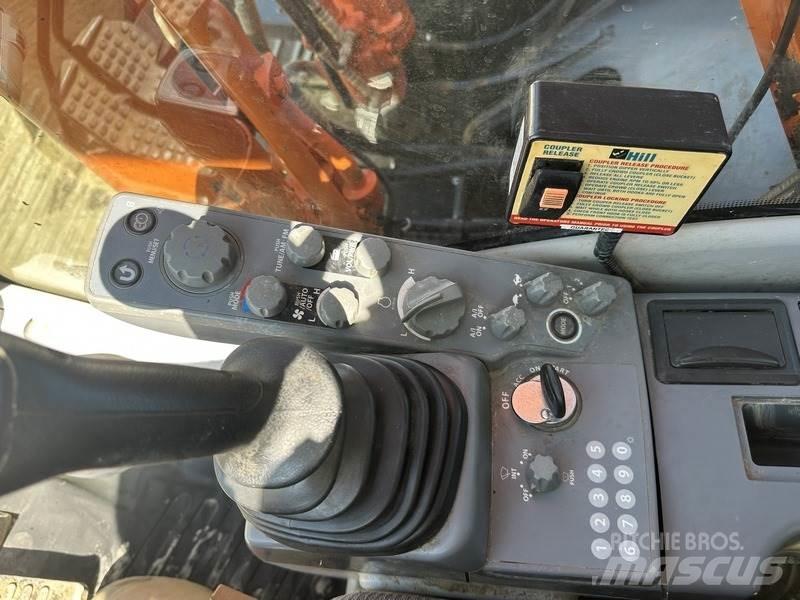 Hitachi ZX210LC-6 Pásové rýpadlá