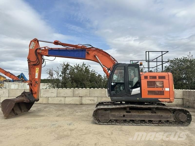 Hitachi ZX225USRLC-6 Pásové rýpadlá