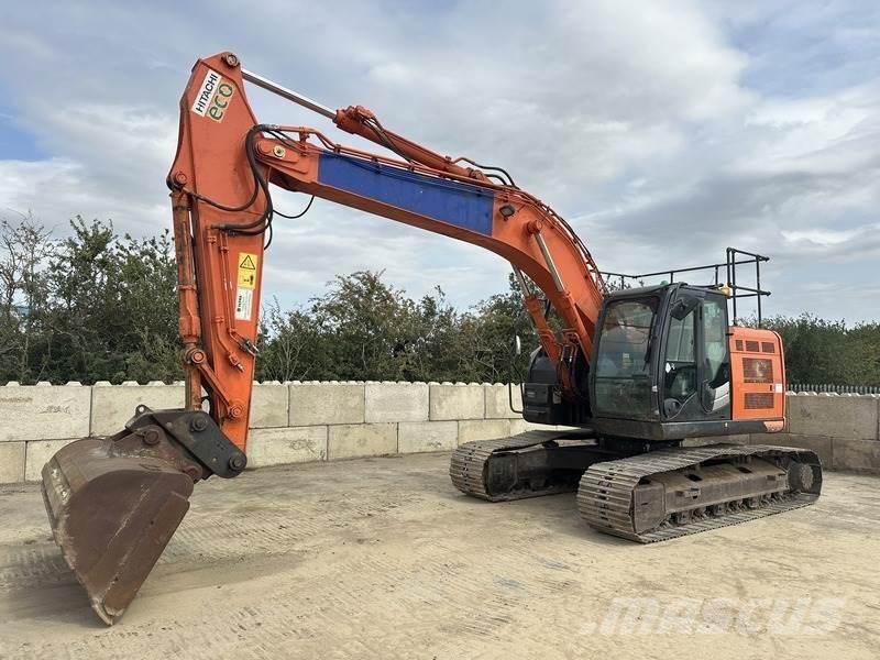 Hitachi ZX225USRLC-6 Pásové rýpadlá