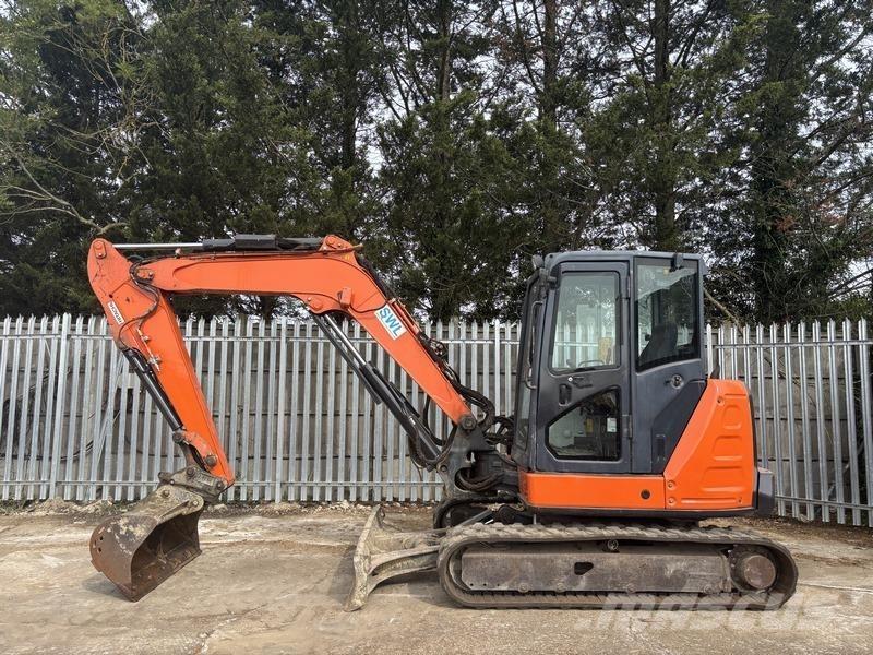 Hitachi ZX65 Midi rýpadlá 7 t - 12 t