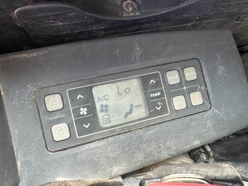 Hyundai HX130LCR Pásové rýpadlá