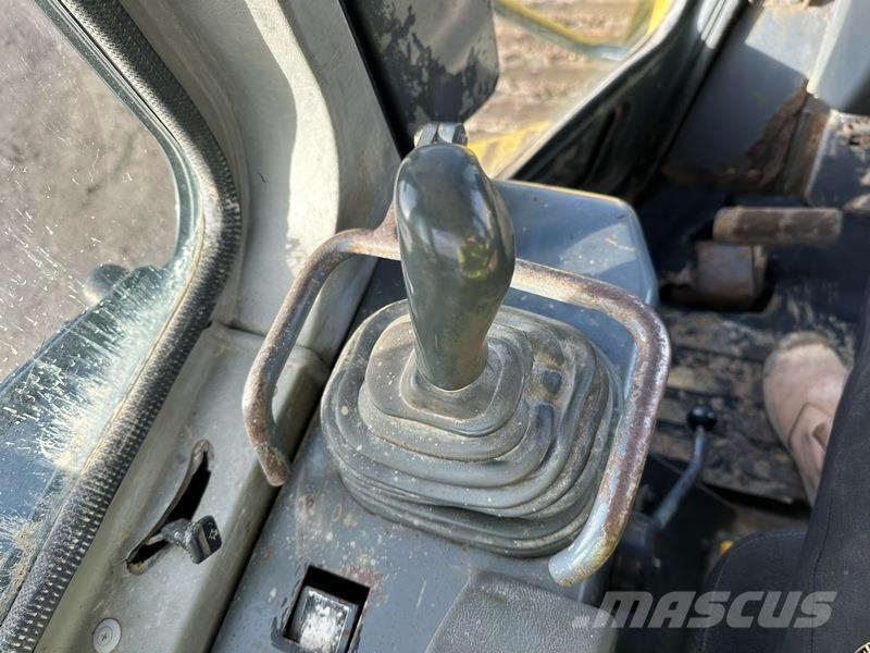 Komatsu D41E-6 Pásové dozéry