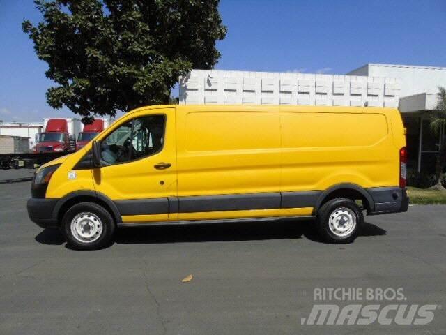 Ford TRANSIT 250 CAR Skriňová nadstavba