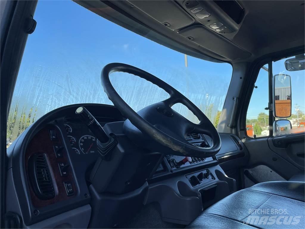 Freightliner 114SD Nákladné vozidlá bez nadstavby