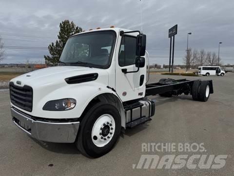 Freightliner M2 106 Ťahače