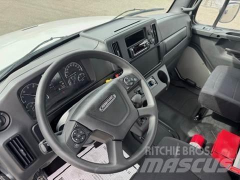 Freightliner M2 106 Ťahače