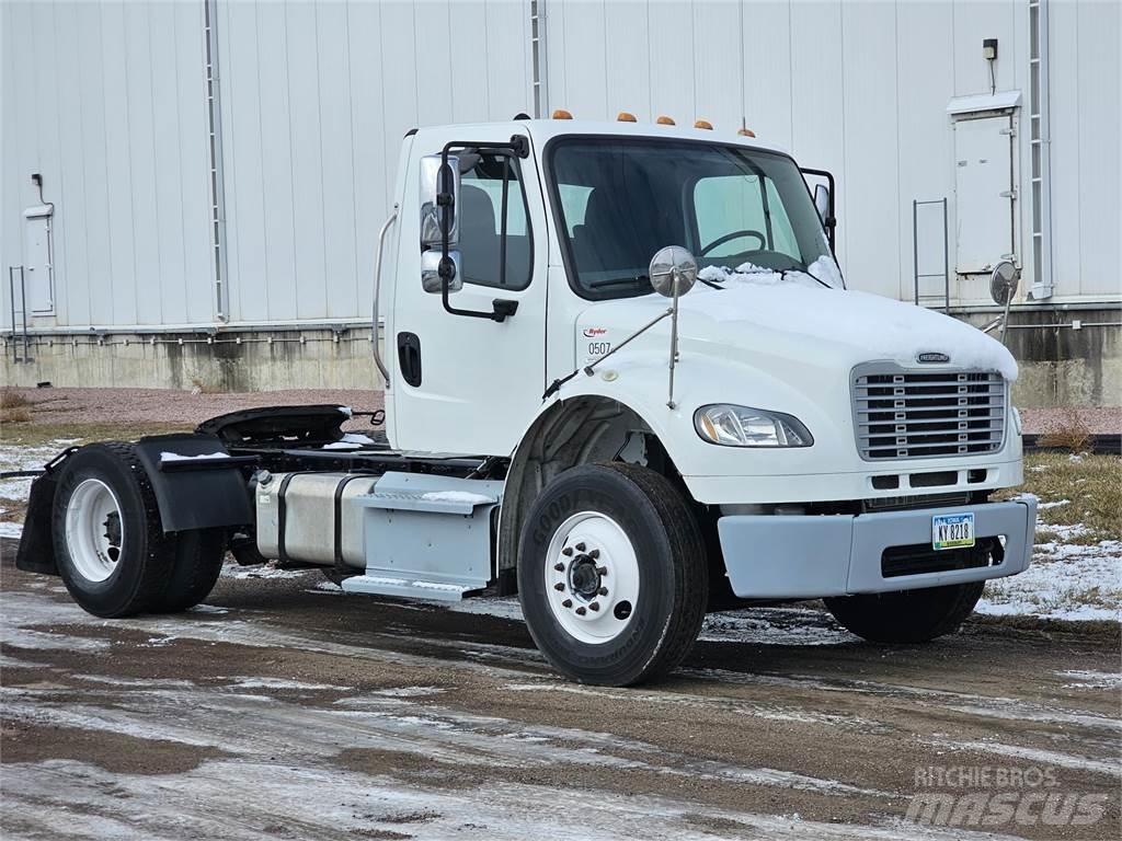 Freightliner M2 106 Ťahače
