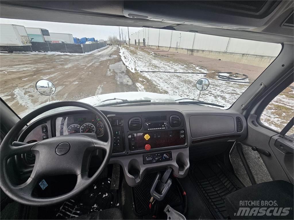 Freightliner M2 106 Ťahače