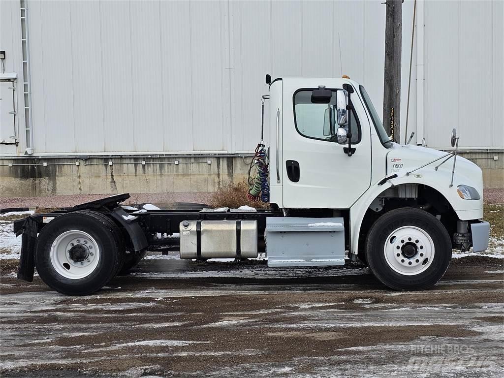 Freightliner M2 106 Ťahače