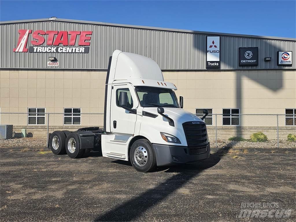 Freightliner PE116 Ťahače