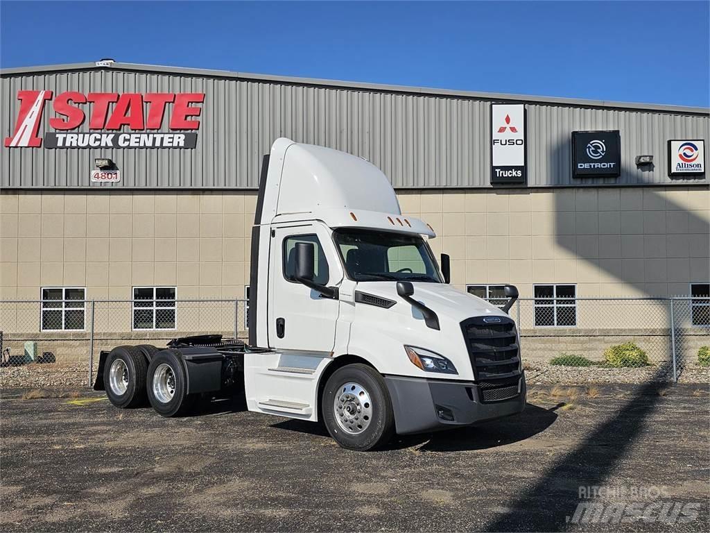 Freightliner PE116DC Ťahače