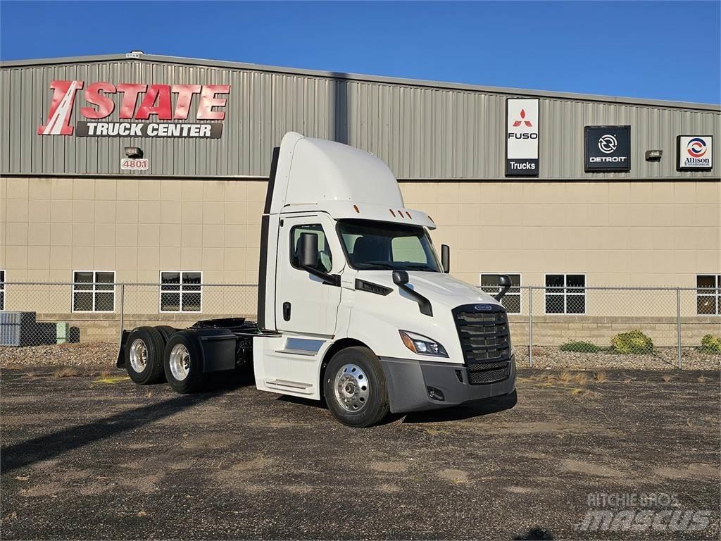 Freightliner PE116DC Ťahače