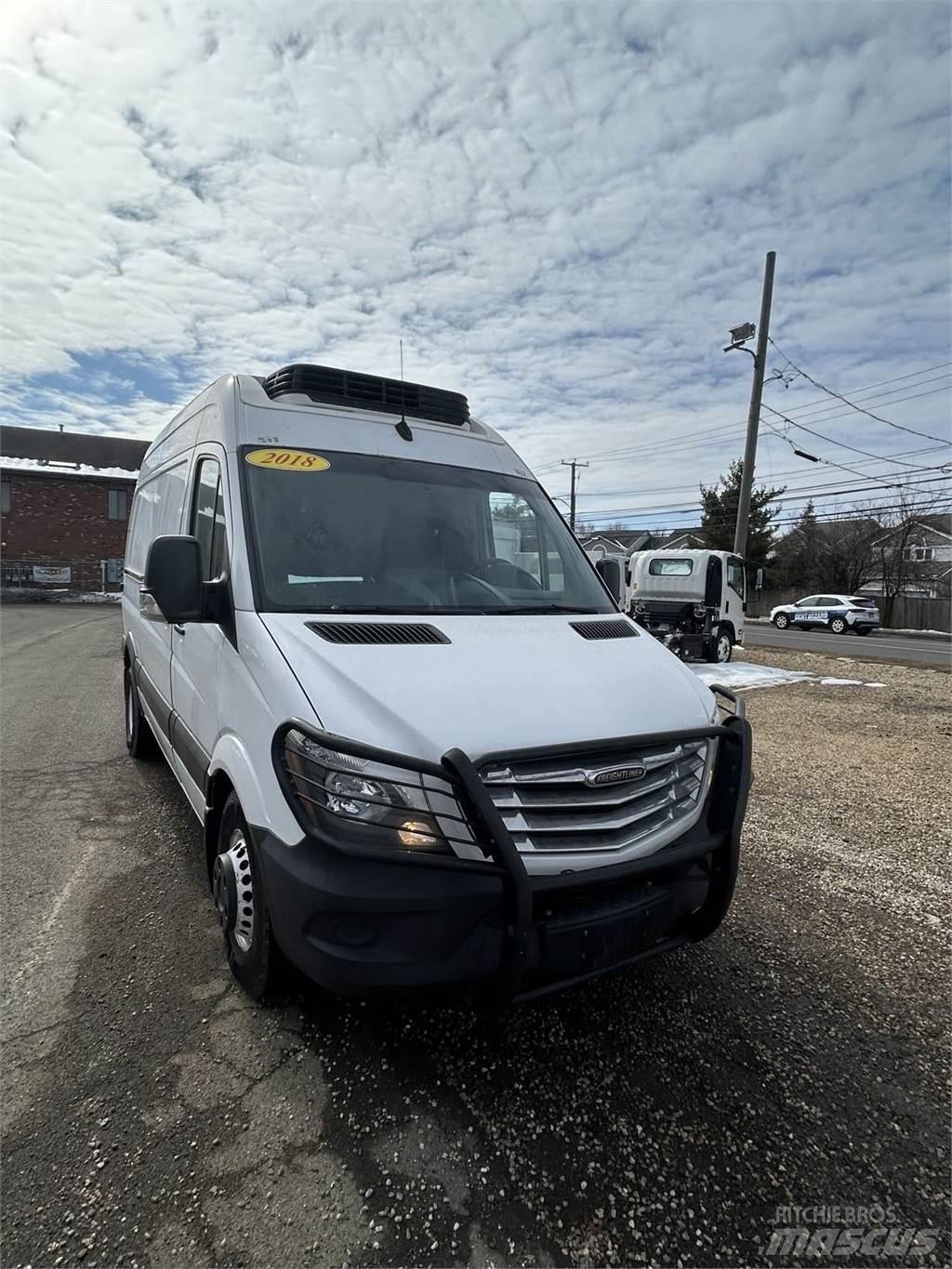 Freightliner sprinter Skriňová nadstavba