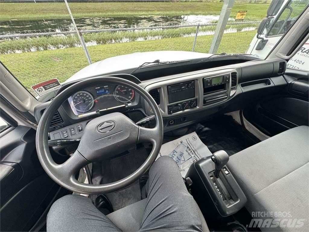 Hino 268 Skriňová nadstavba