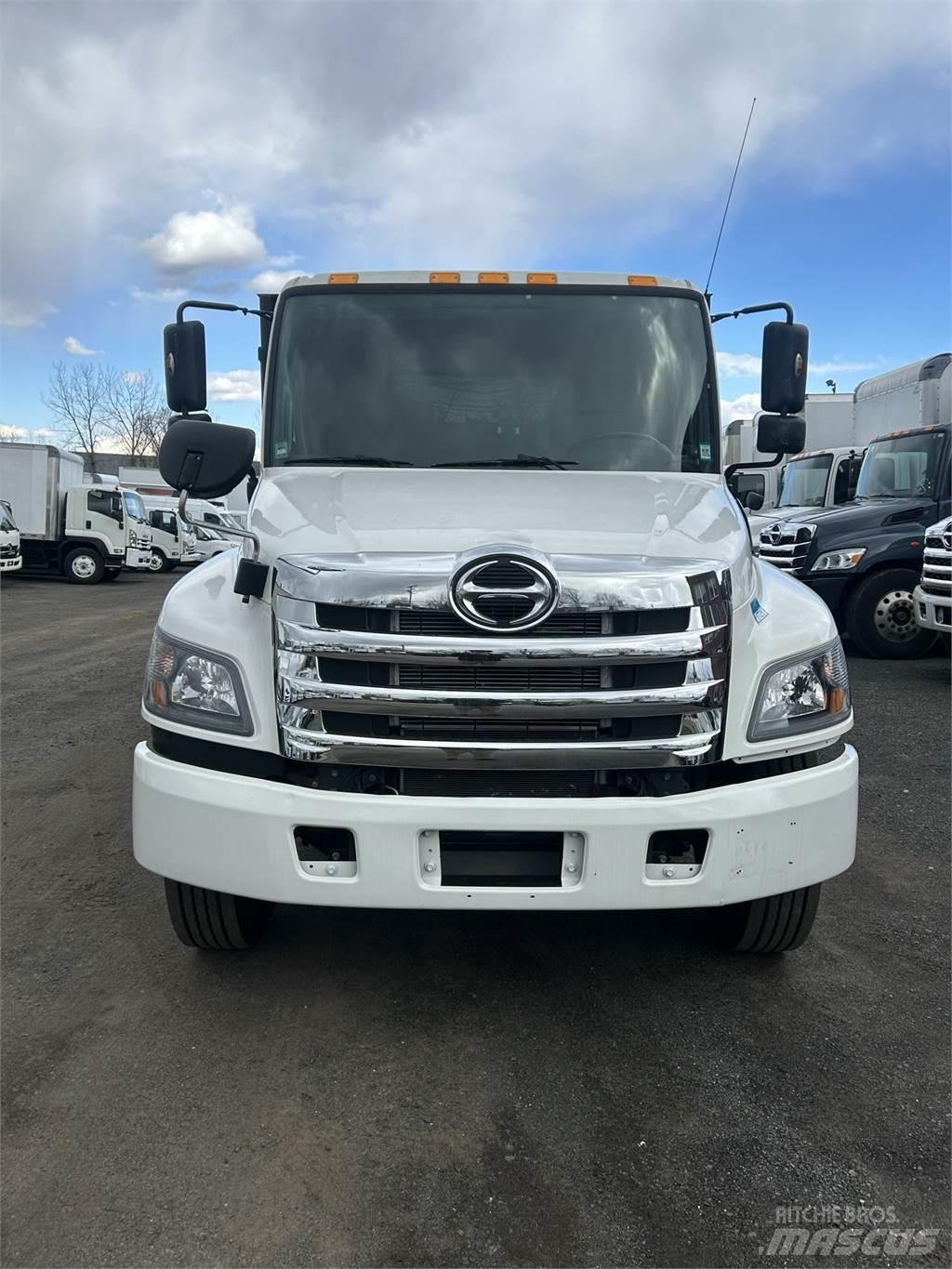 Hino 338 Ďalšie nákladné vozidlá
