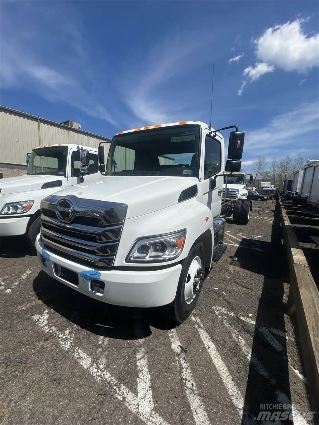 Hino L6 Nákladné vozidlá bez nadstavby