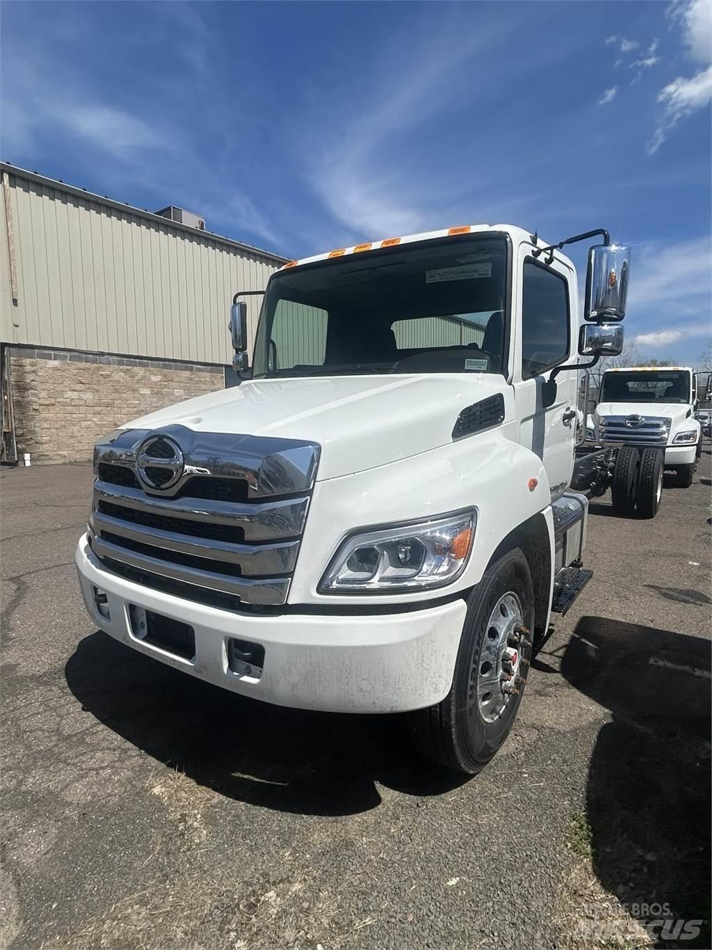 Hino L6 Nákladné vozidlá bez nadstavby