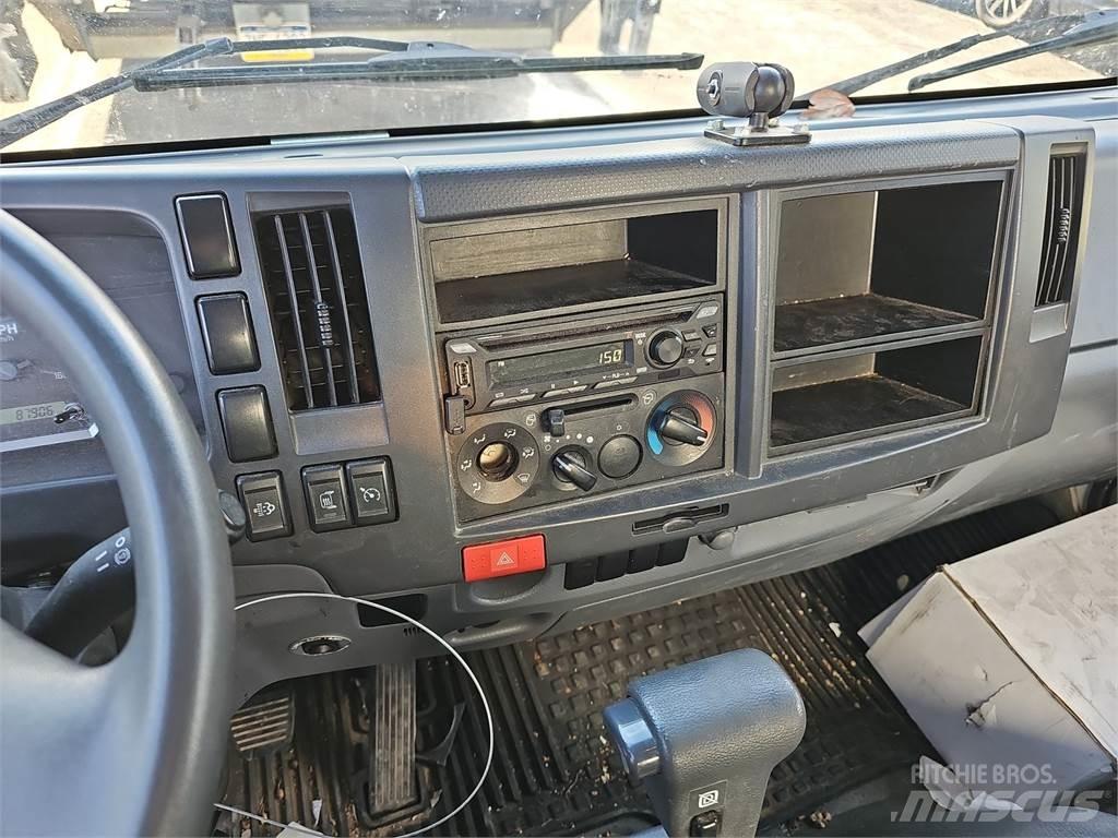 Isuzu NPR HD Skriňová nadstavba