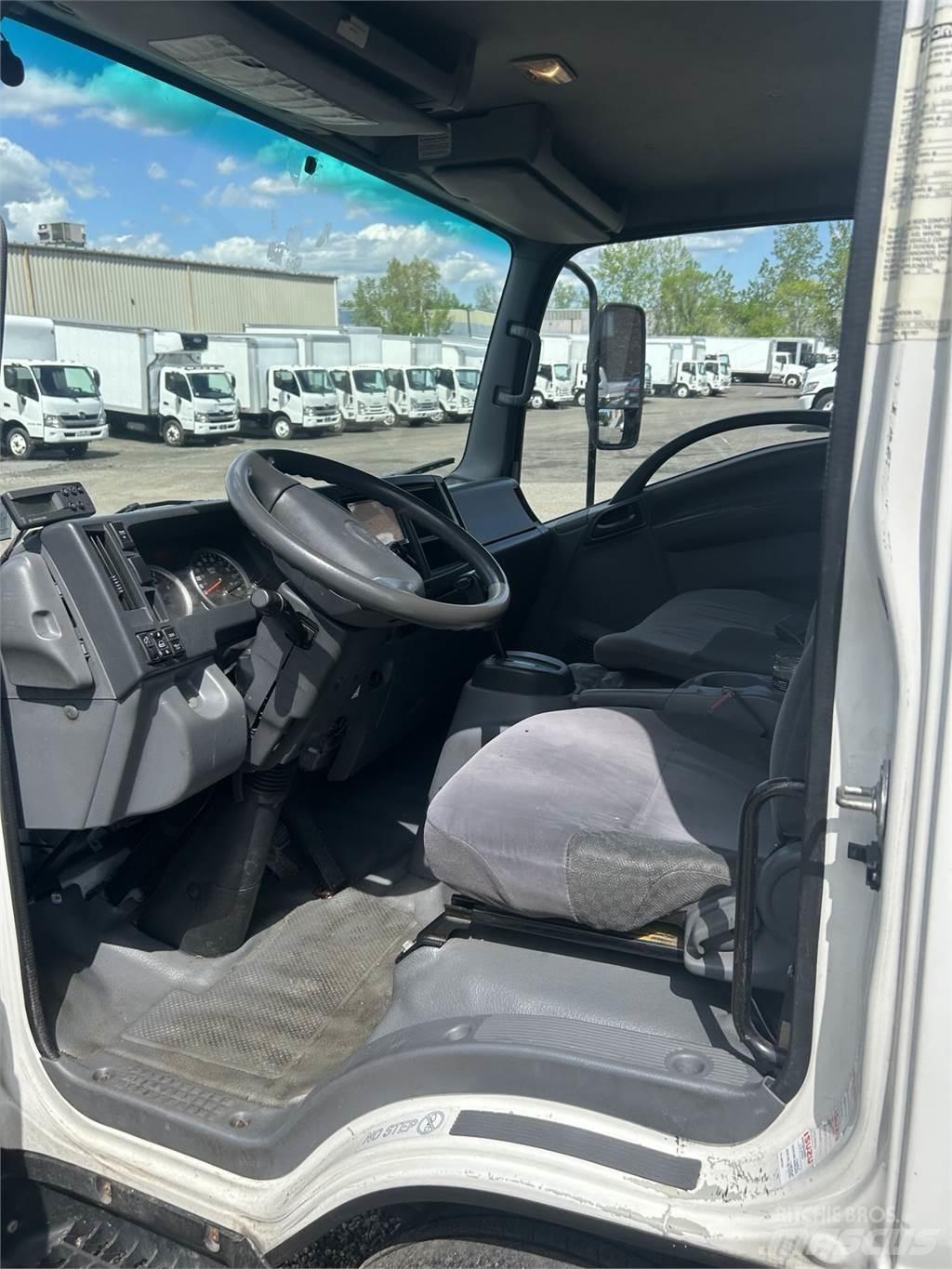 Isuzu NPR HD DC Skriňová nadstavba