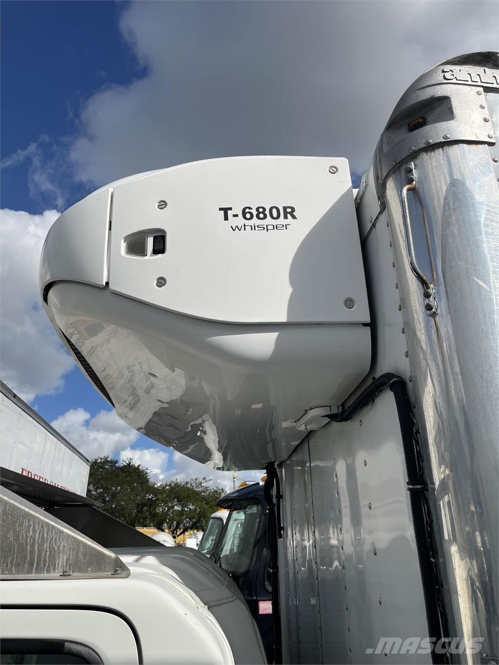 Isuzu NPR XD Skriňová nadstavba