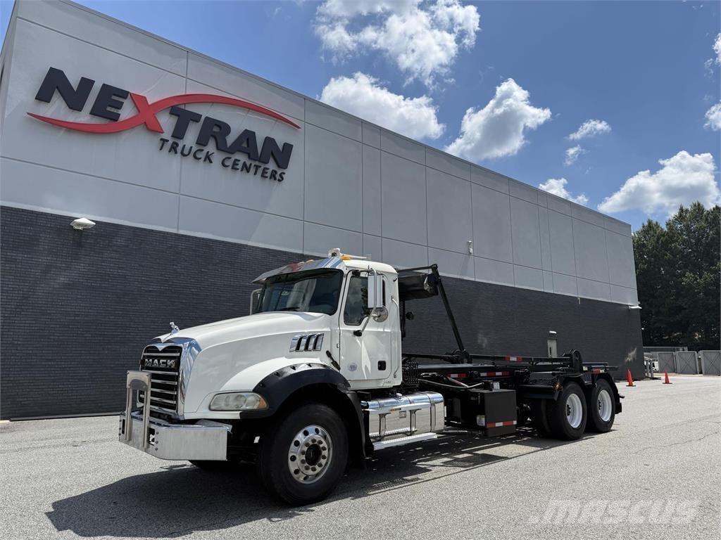 Mack GR64B Ďalšie nákladné vozidlá