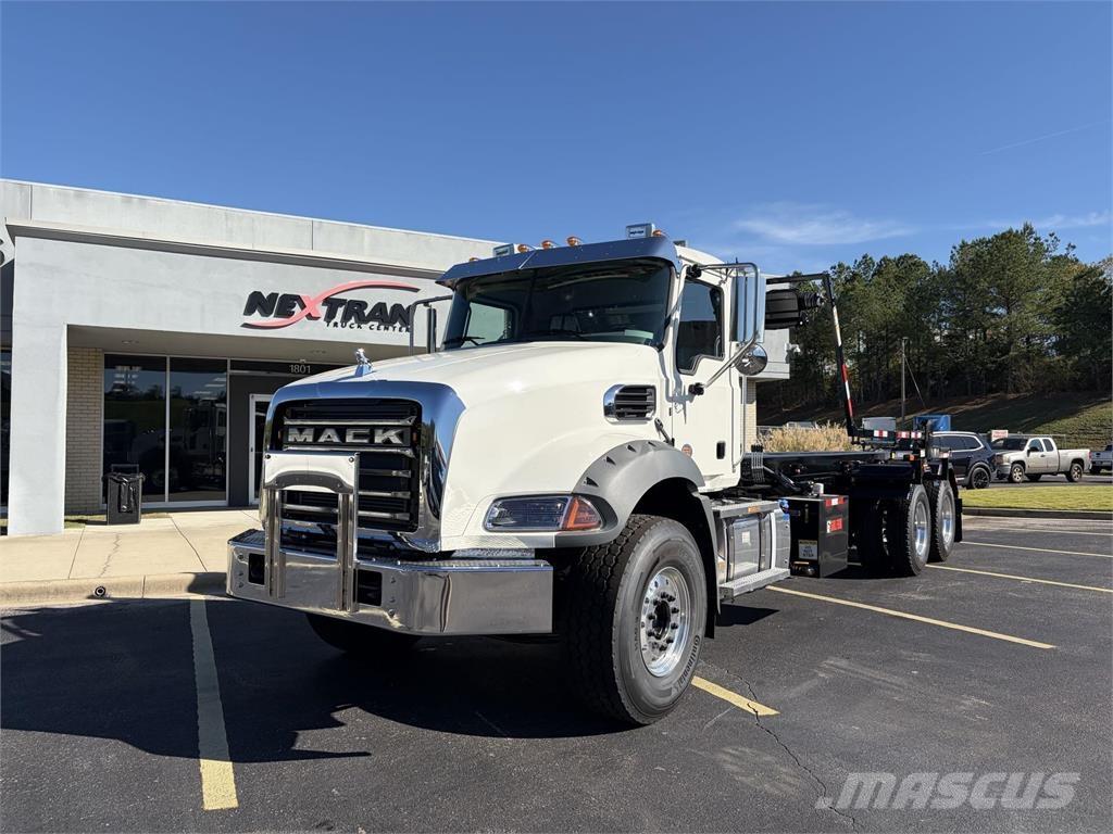 Mack GR64B Ďalšie nákladné vozidlá