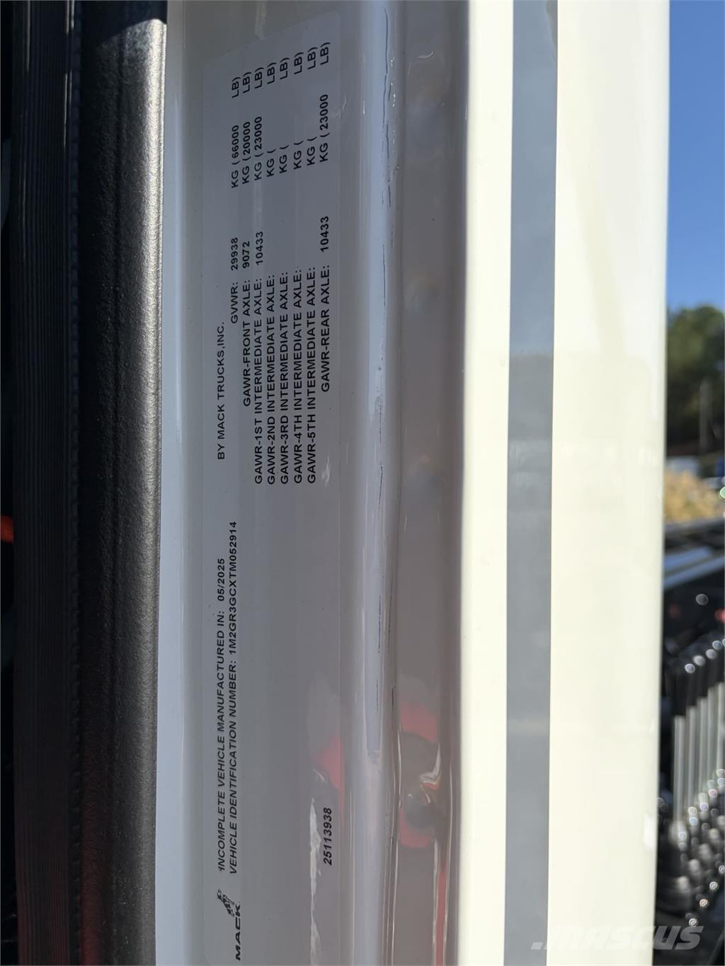 Mack GR64B Ďalšie nákladné vozidlá