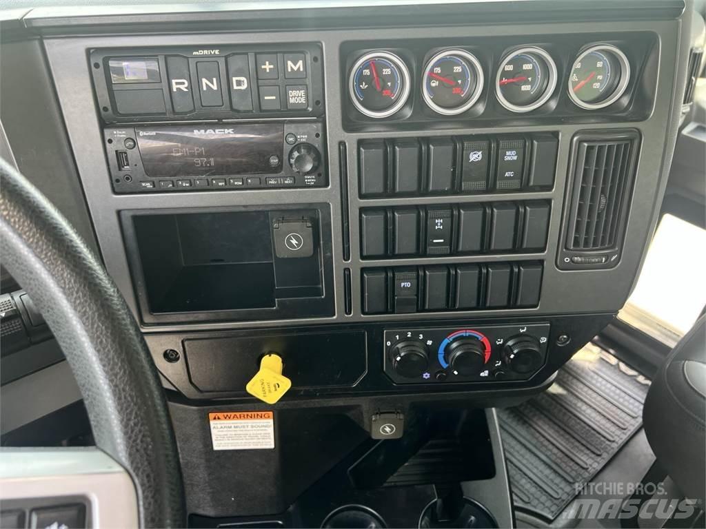 Mack GR64BR Ďalšie nákladné vozidlá