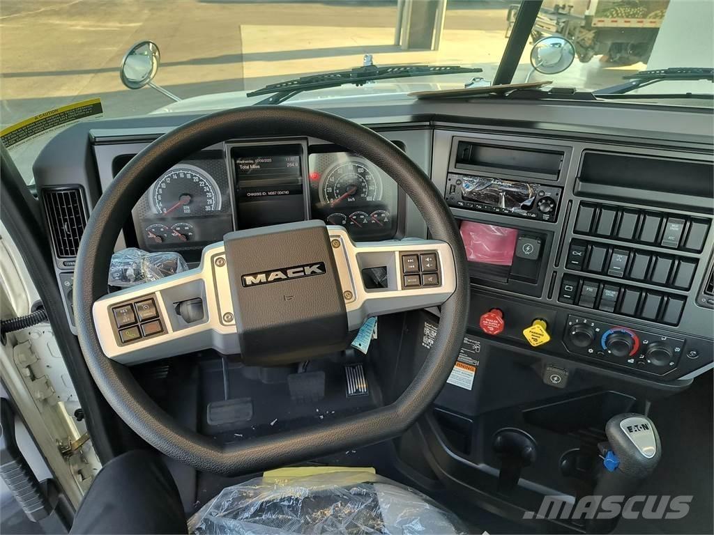 Mack GR64BX Sklápače