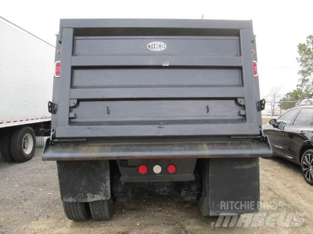 Mack GR64F Sklápače