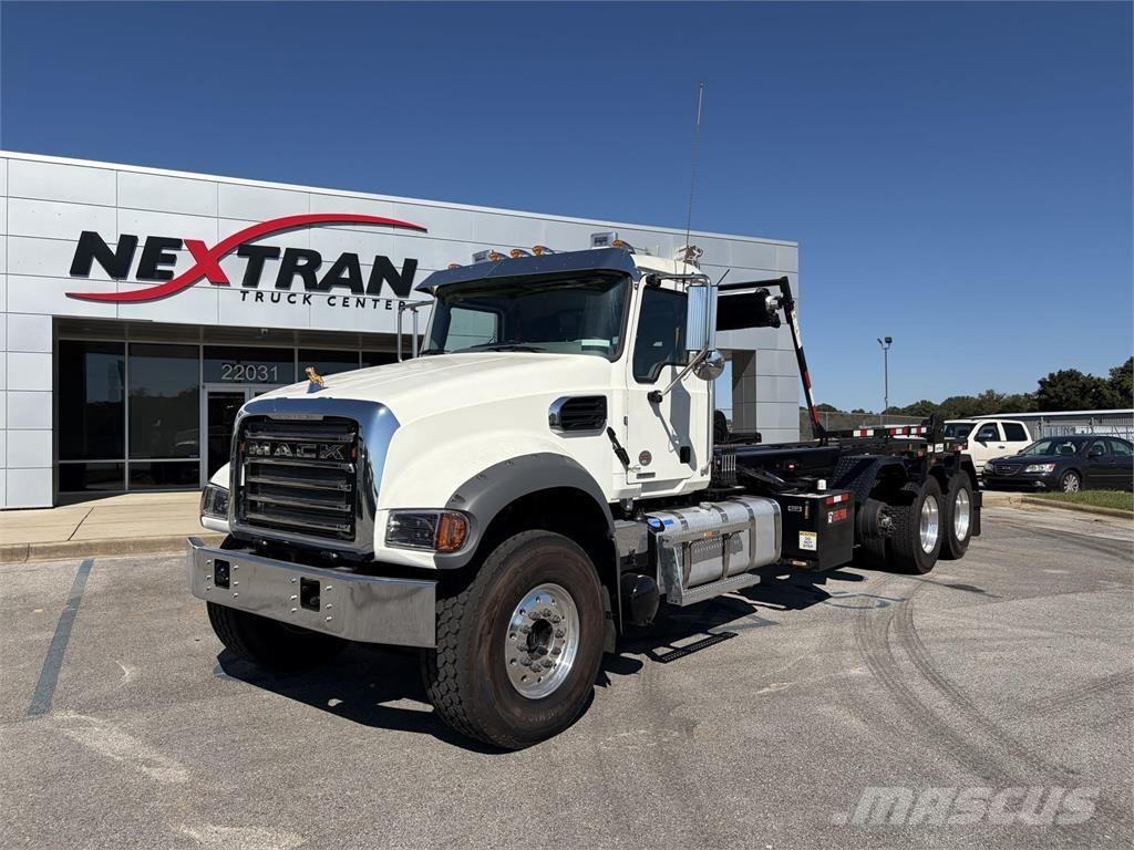 Mack GR64F Ďalšie nákladné vozidlá