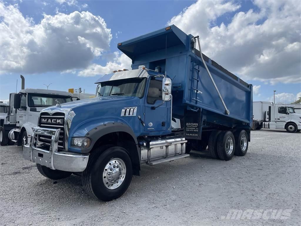 Mack GR64FR Sklápače